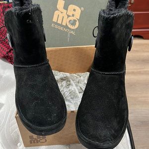 LAMO BLACK SUEDE LEATHER BOOTS hardly worn size 10
